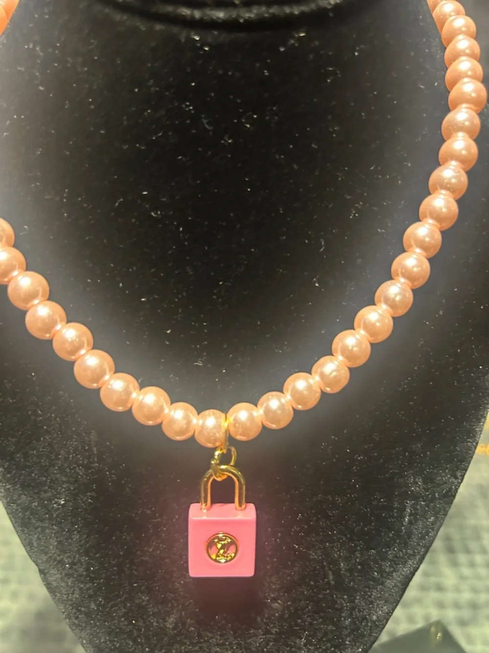 Pink Pearl Beaded Necklace with Pink Padlock Charm, bracelet & knob earrings - Picture 4 of 6